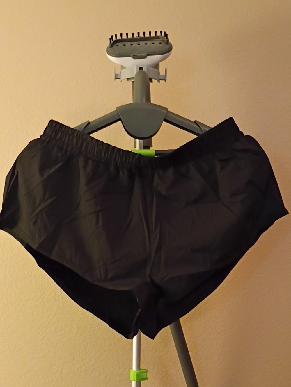 Women’s Black Athletic Running Shorts with Elastic Waistband XL